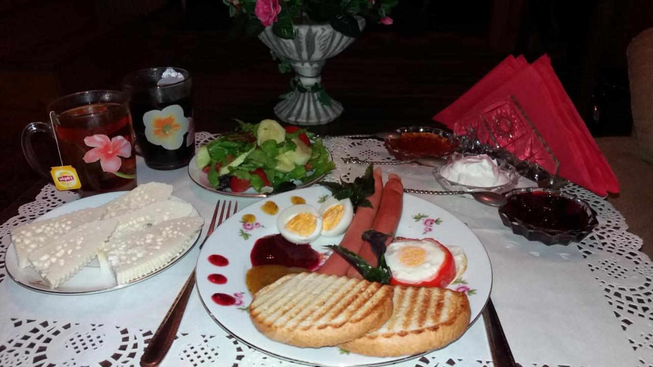 Guest House T&N Κουτάισι Εξωτερικό φωτογραφία