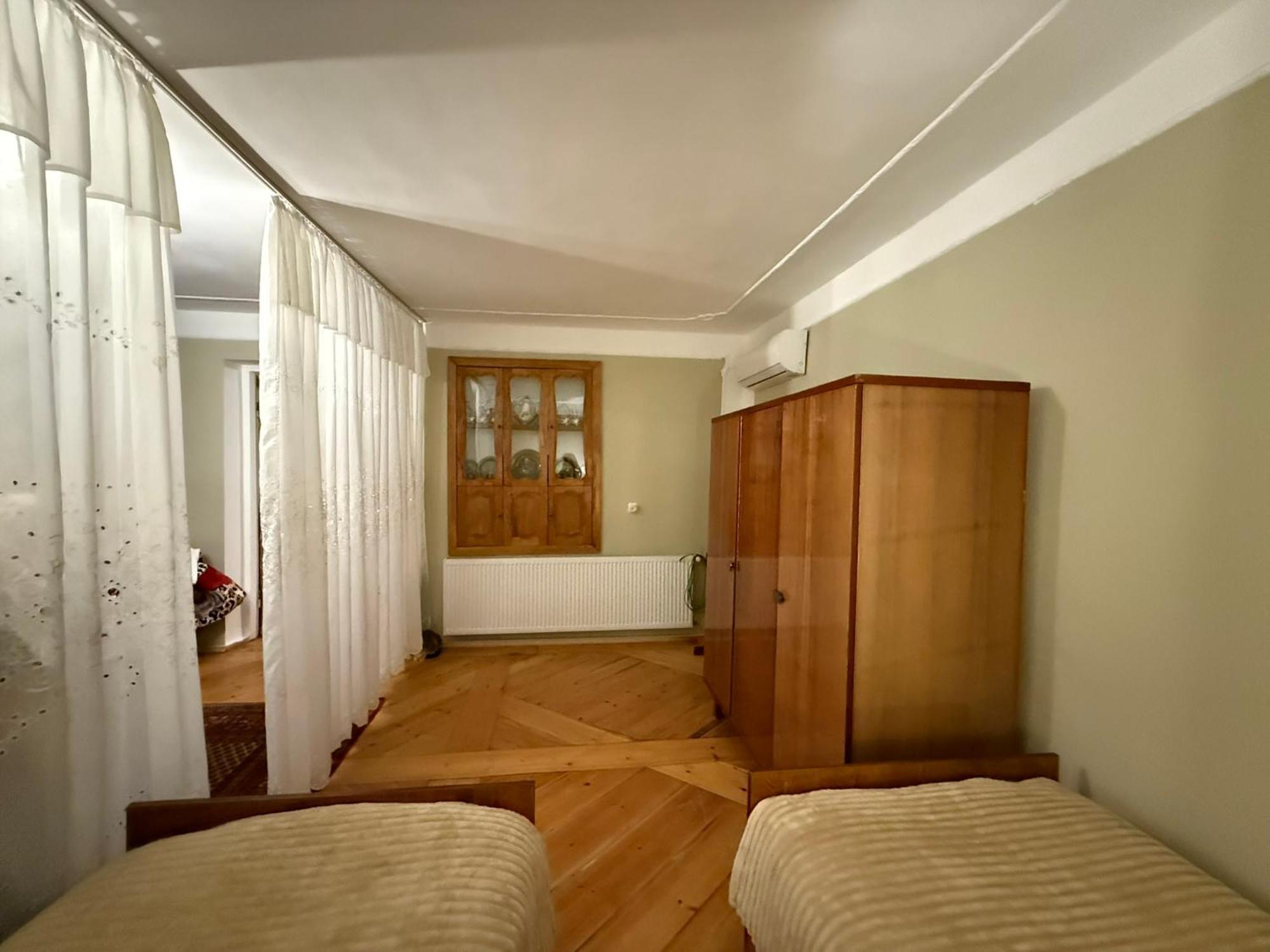 Guest House T&N Κουτάισι Εξωτερικό φωτογραφία