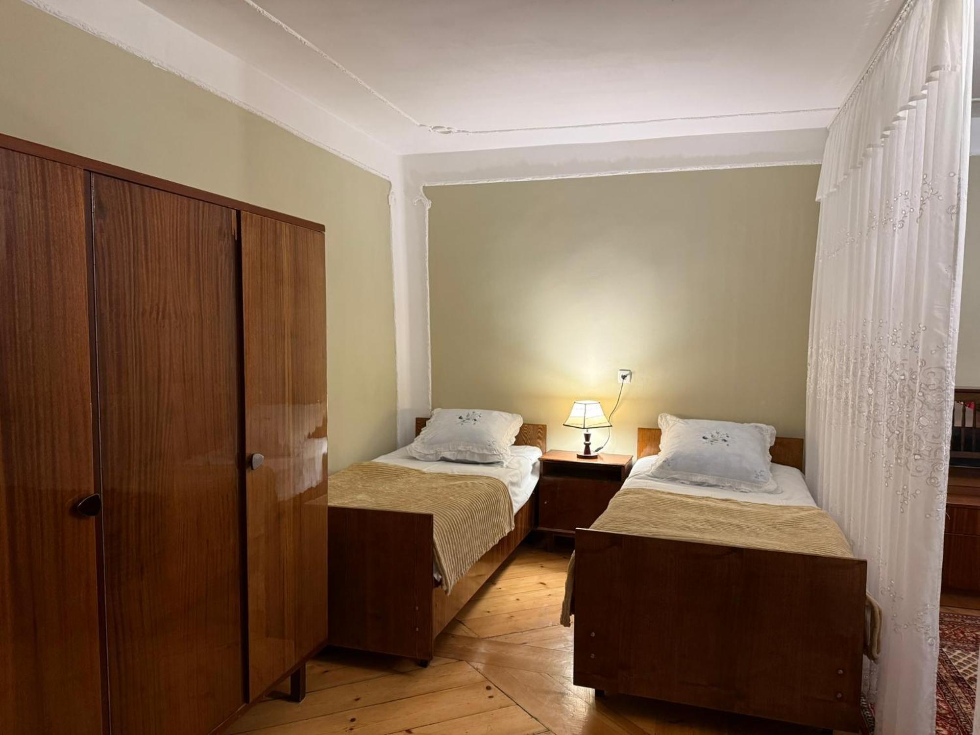 Guest House T&N Κουτάισι Εξωτερικό φωτογραφία