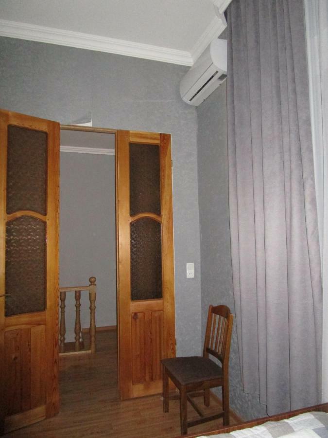 Guest House T&N Κουτάισι Εξωτερικό φωτογραφία