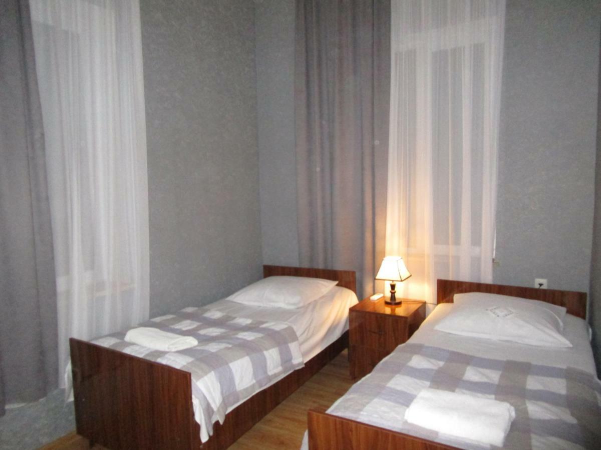 Guest House T&N Κουτάισι Εξωτερικό φωτογραφία