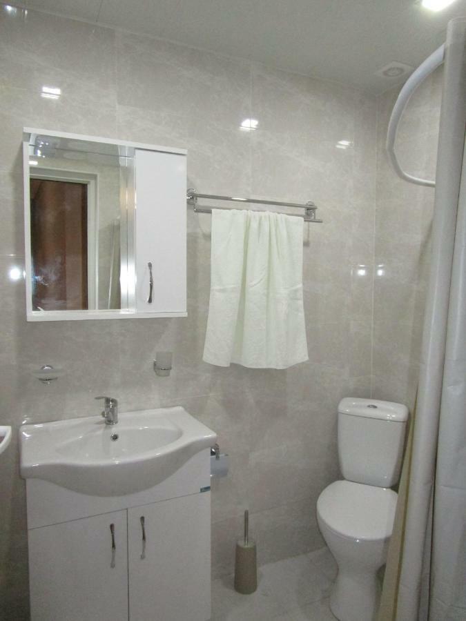 Guest House T&N Κουτάισι Εξωτερικό φωτογραφία